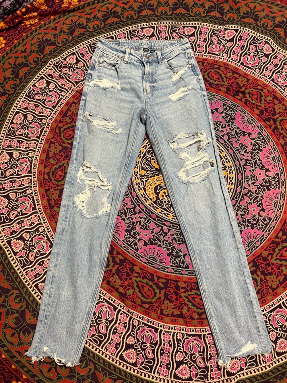 American Eagle Women’s Distressed Jeans Light Wash Ripped Skinny Stretch size 0